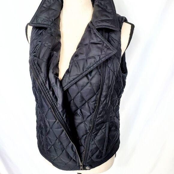 Liz Claiborne Quilted Puffer Zip Vest - Picture 3 of 10